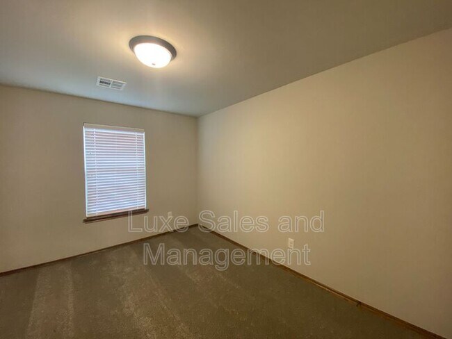 Building Photo - 7117 Daxton Ct