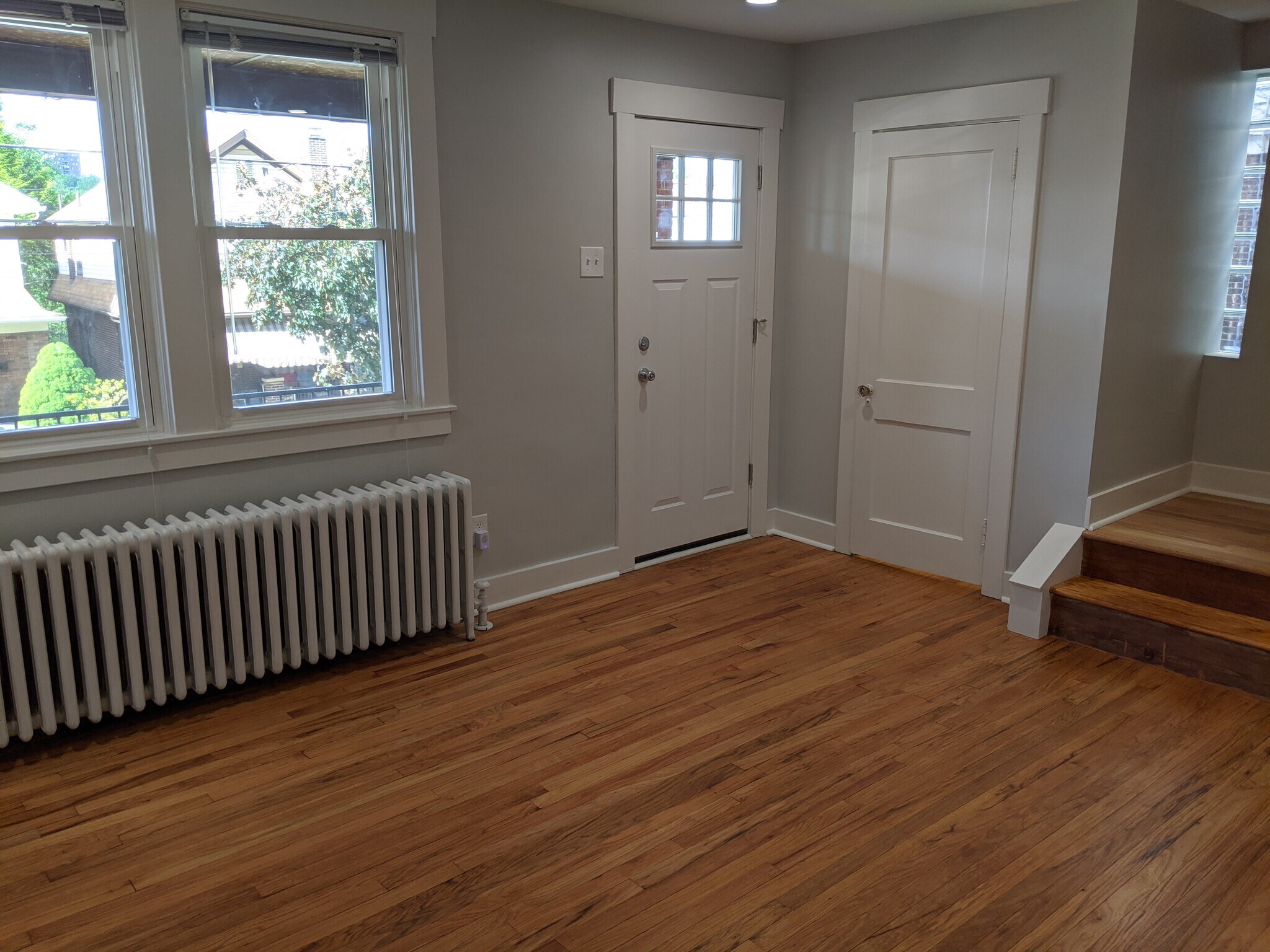 Building Photo - 1006 Flemington St