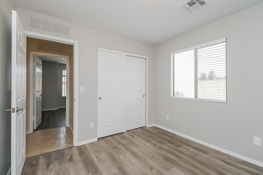 Building Photo - 19003 N Wilson St