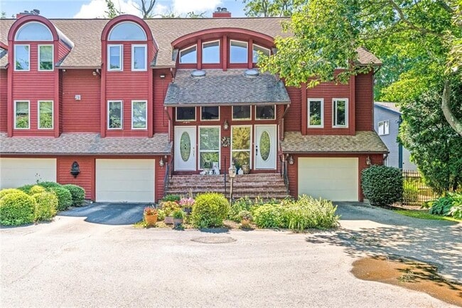 Building Photo - 40 Oak Grove St