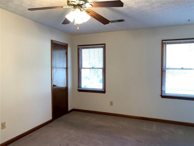 Building Photo - 1107 Booth Ct SW