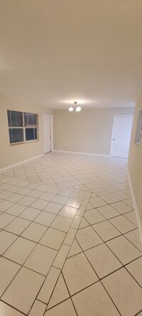 Building Photo - 102 Alabama Rd S