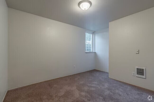 Building Photo - Bluebird Cozine Creek ***Under New Managem...