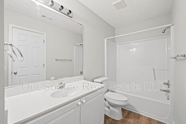 Building Photo - 10905 Pinewalk Forest Cir