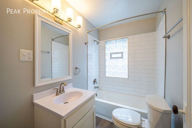 Building Photo - Available Now! Newly Renovated 2 Bedroom T...