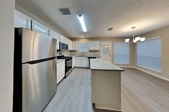 Building Photo - 14626 Cypress Falls Dr