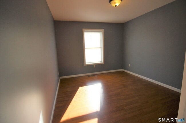 Building Photo - 125 Thorniley St