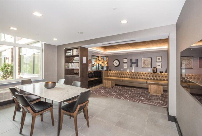 Building Photo - 1400 Hudson St