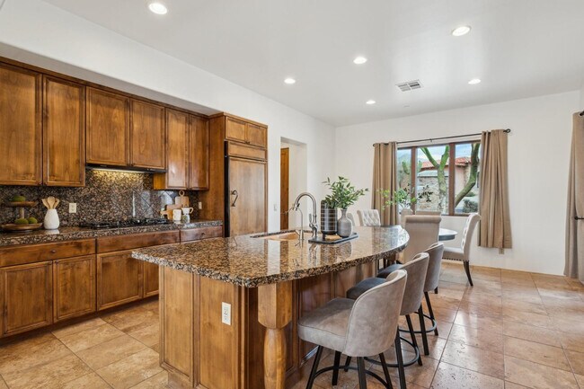 Building Photo - 7701 E Golden Eagle Cir