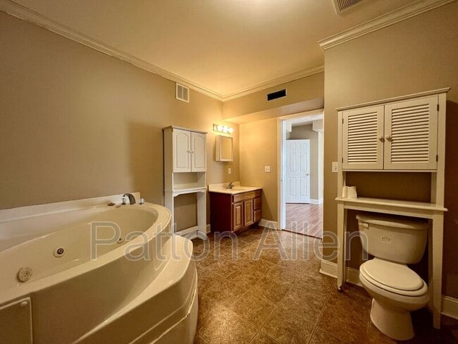 Building Photo - 5 Robert Allman Rd