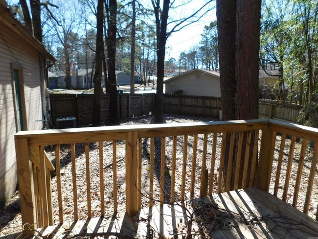 Building Photo - 12721 Valleywood Dr
