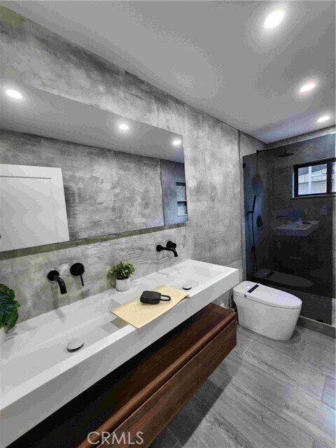 Building Photo - 7129 Saranac St