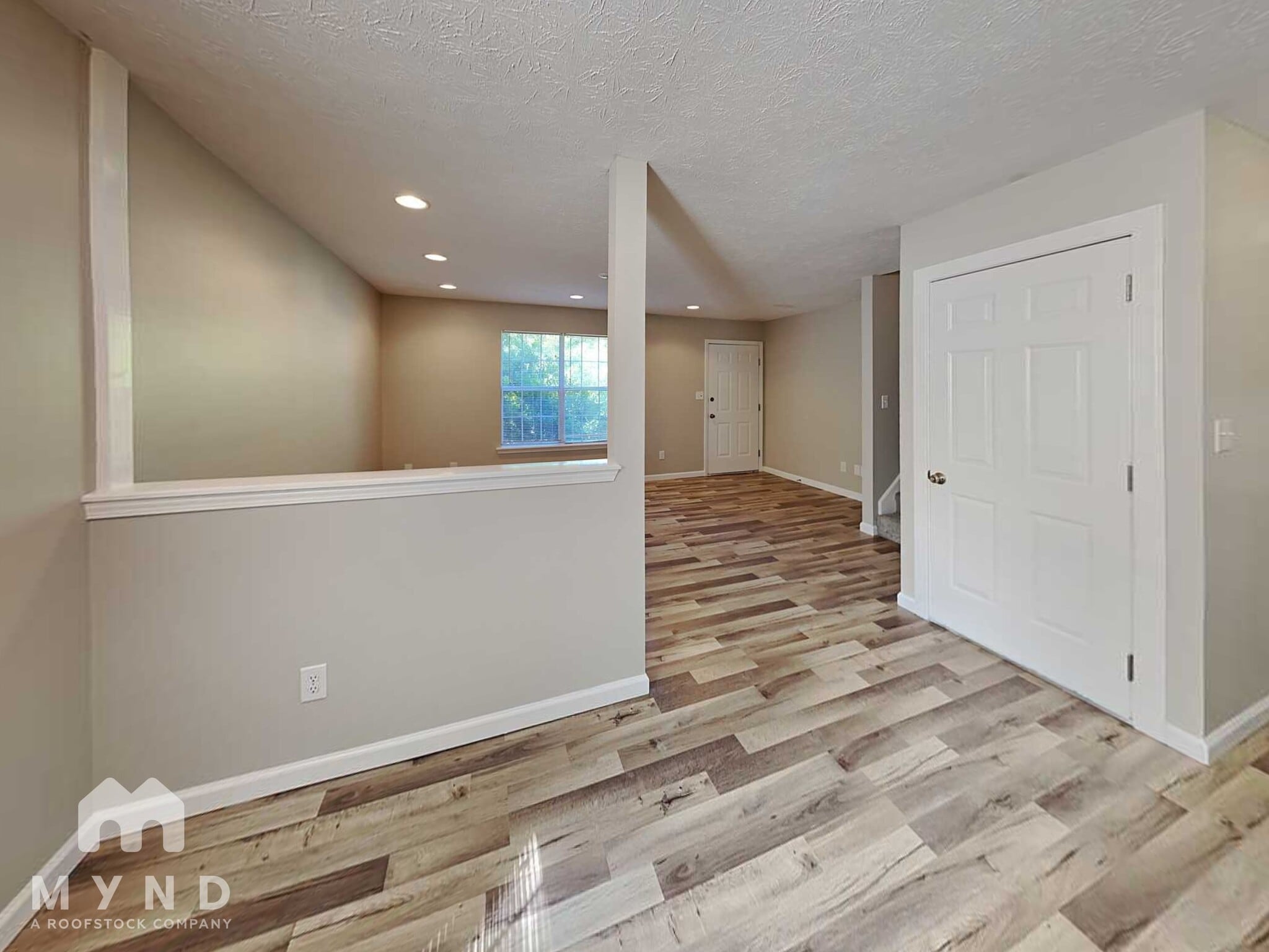 Building Photo - 381 Cottonwood Loop