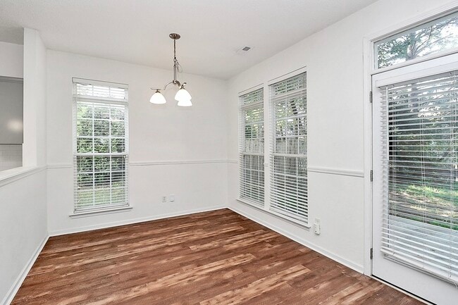 Building Photo - 5028 Silabert Ave