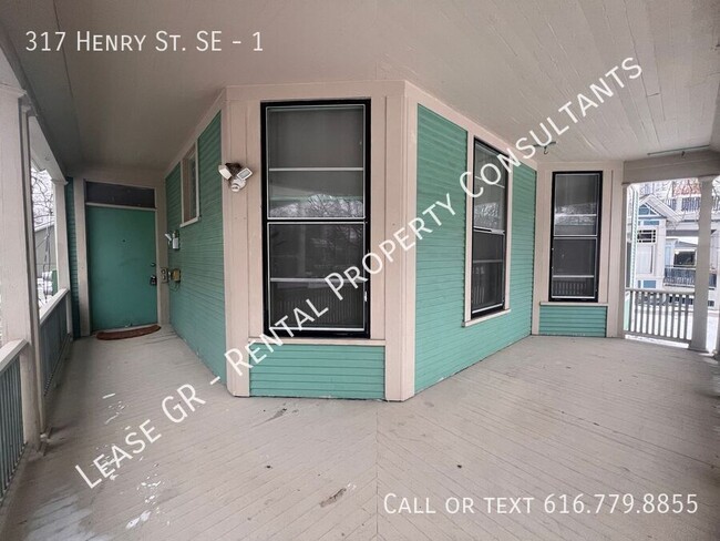 Building Photo - Two Bedroom Spacious Unit in Cherry Hill! ...