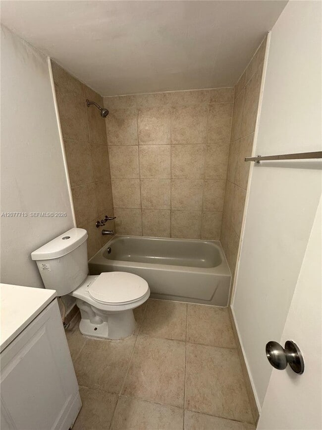 Building Photo - 488 NW 165th St