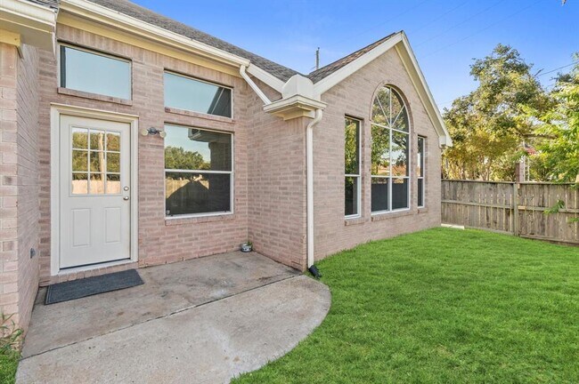 Building Photo - 3603 Heritage Colony Dr
