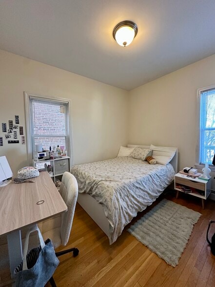 Building Photo - 143 Hillside St