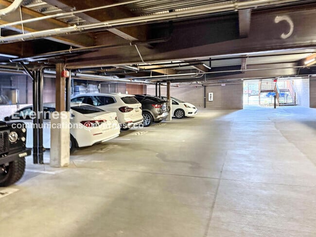 Building Photo - 1717 N 1st Ave