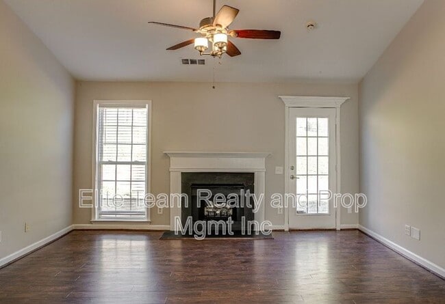 Building Photo - 2132 Mallard Woods Pl