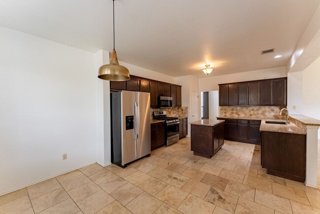 Building Photo - Alluring 3bd/2ba Lakeline Oaks Home in Cedar Park!