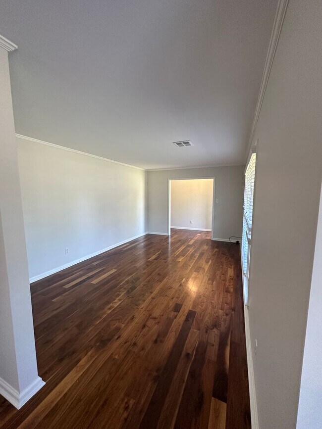 Building Photo - 3906 Dalraida Pl