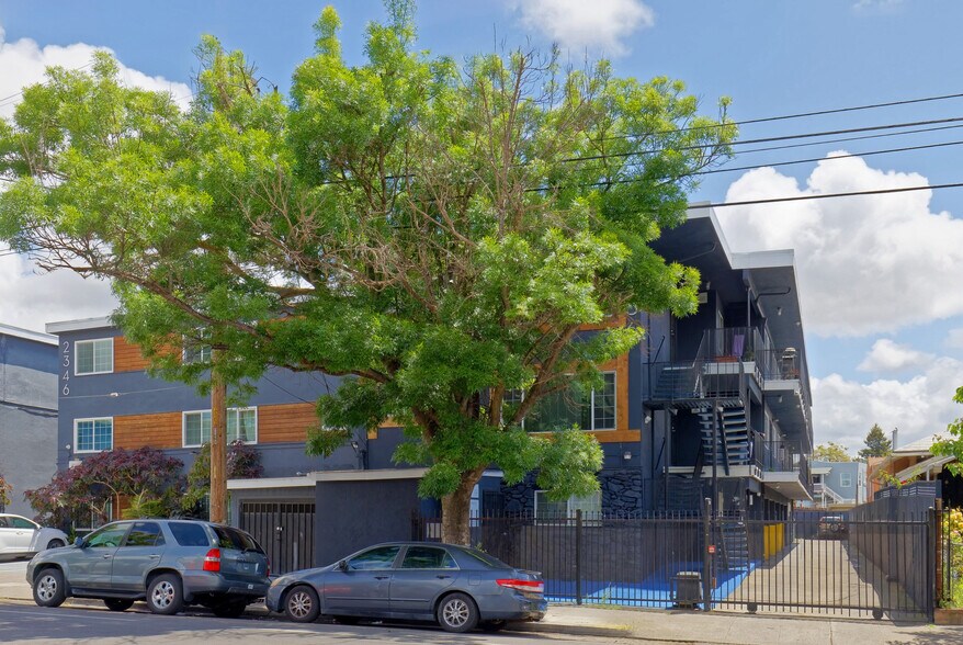 Primary Photo - 2336 Fruitvale Ave