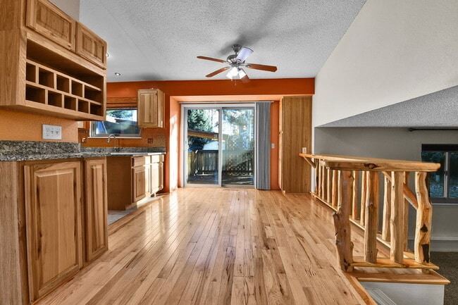 Building Photo - $2,895 - 3 Bed, 2.5 Bath Home in Broomfiel...