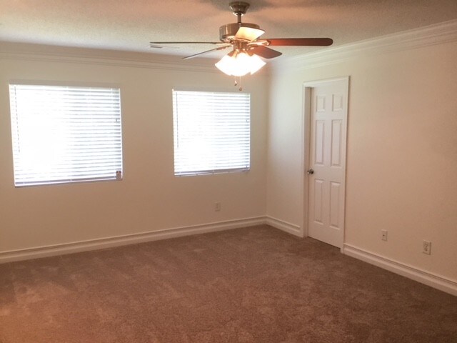 Building Photo - 1825 Chatfield Dr