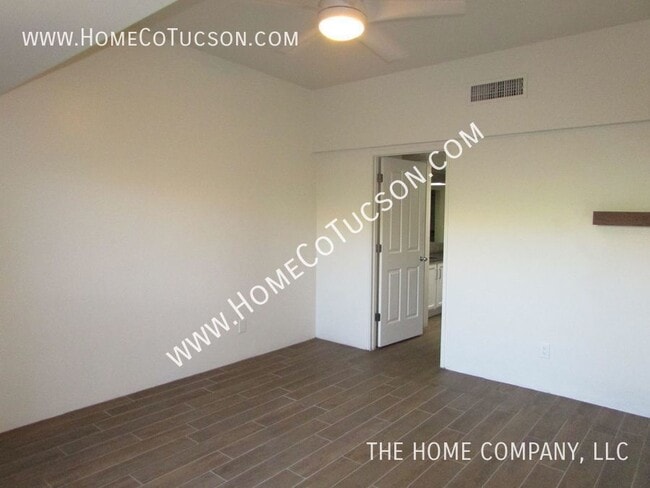 Building Photo - 3668 N Royal Prince Ct