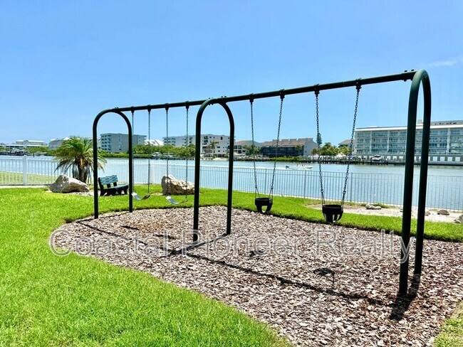 Building Photo - 14903 Imperial Point Dr N