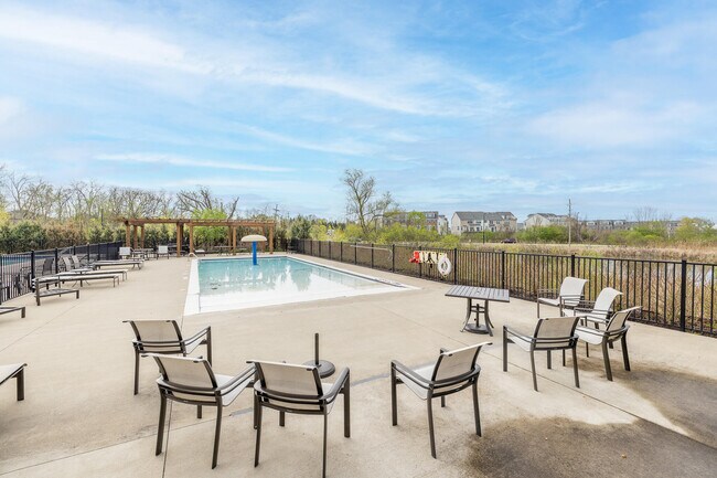 Building Photo - 2715 S Spurway Dr