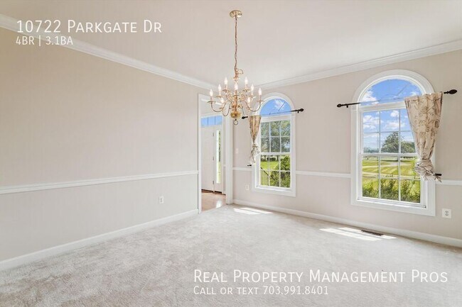 Building Photo - 10722 Parkgate Dr