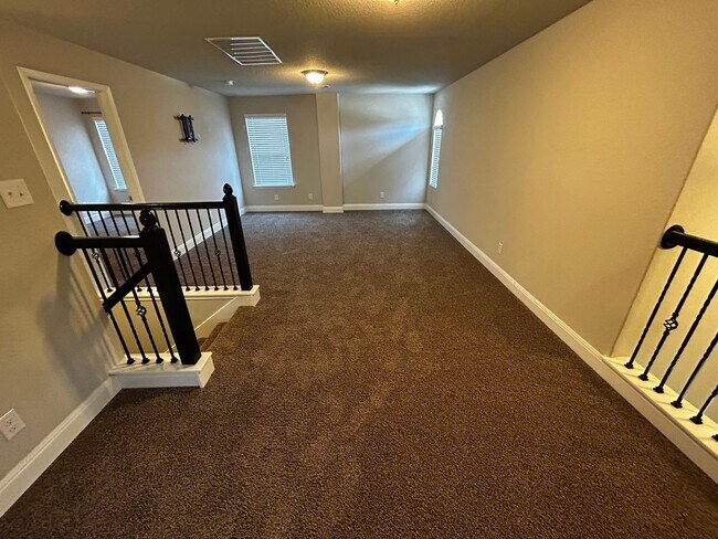 Building Photo - 5820Couble Falls