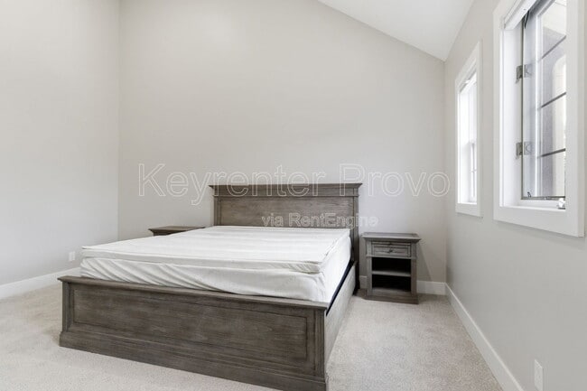 Building Photo - 5069 N River Park Way
