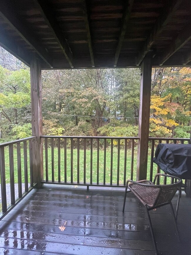 Building Photo - Downtown Kittery- close to the Shipyard