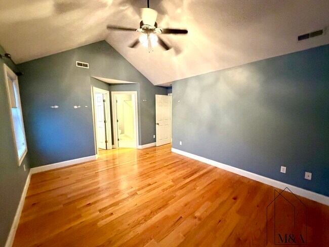 Building Photo - 46B Dominion Rd