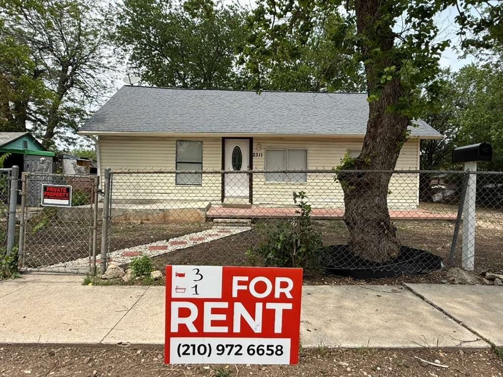 Building Photo - 2311 Potosi St