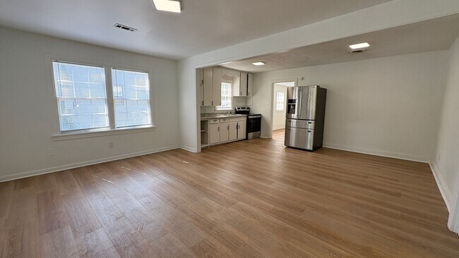 Building Photo - 111 Park Pl