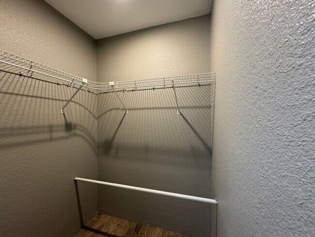Building Photo - Newly Renovated Duplex in NE San Antonio!