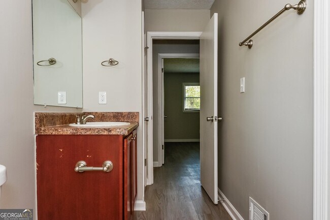 Building Photo - 109 Landover Dr