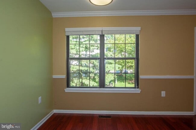 Building Photo - 6158 Old Brentford Ct