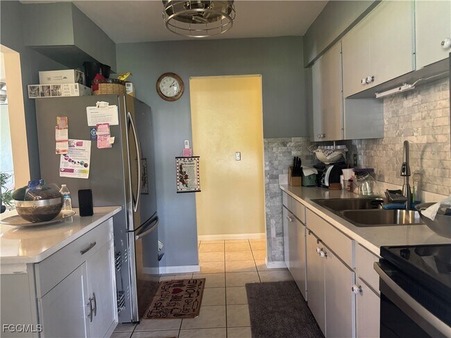Building Photo - 1 Aztec Lily Ln