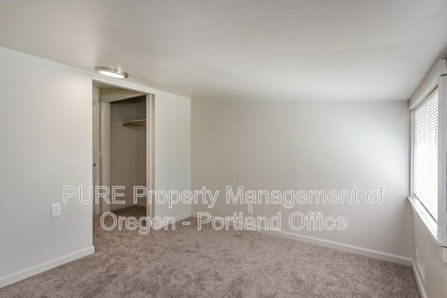 Building Photo - 4632 SE 122nd Ave