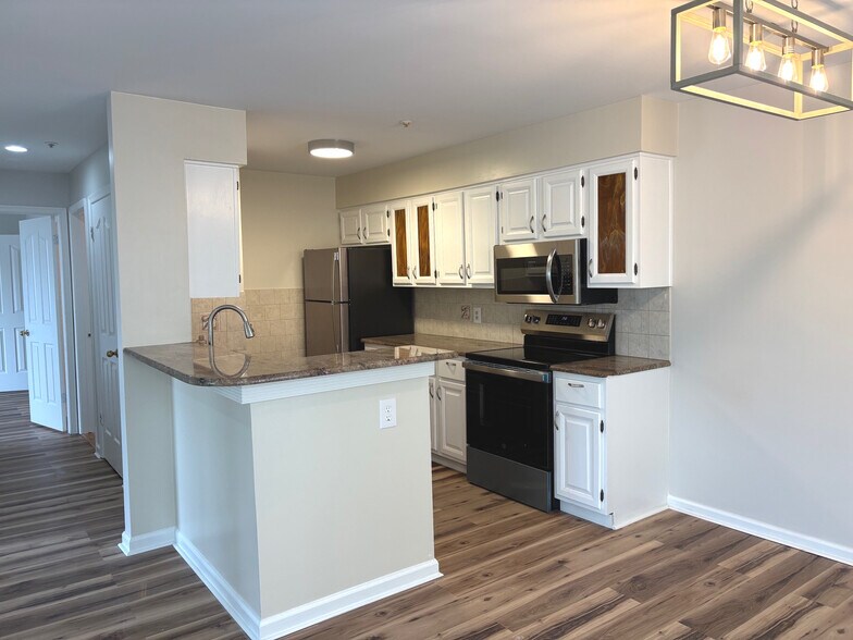 Building Photo - 106 Remington Ct