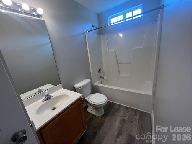 Building Photo - 909 Rucker Cliff Dr