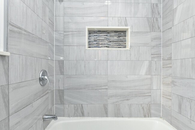 Building Photo - 4608 Grand Ave