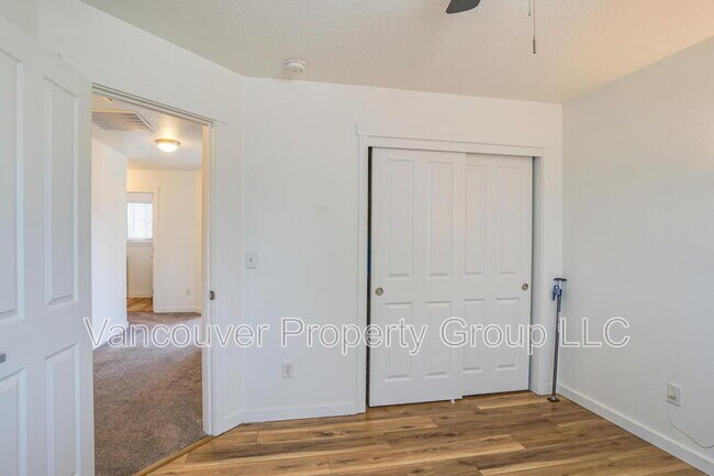Building Photo - 6405 NE 87th Ave