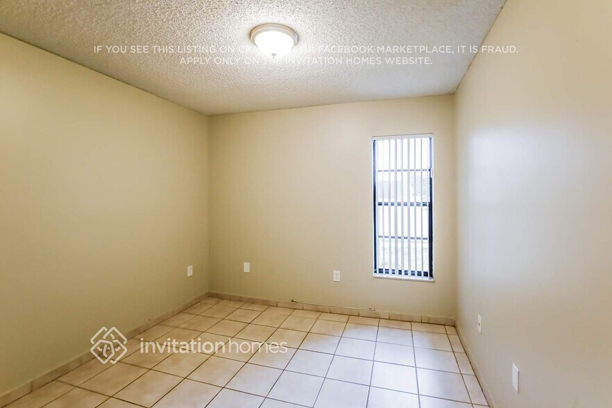 Building Photo - 8021 SW 136th Ct