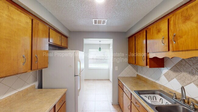 Building Photo - 2584 Spring Lake Rd